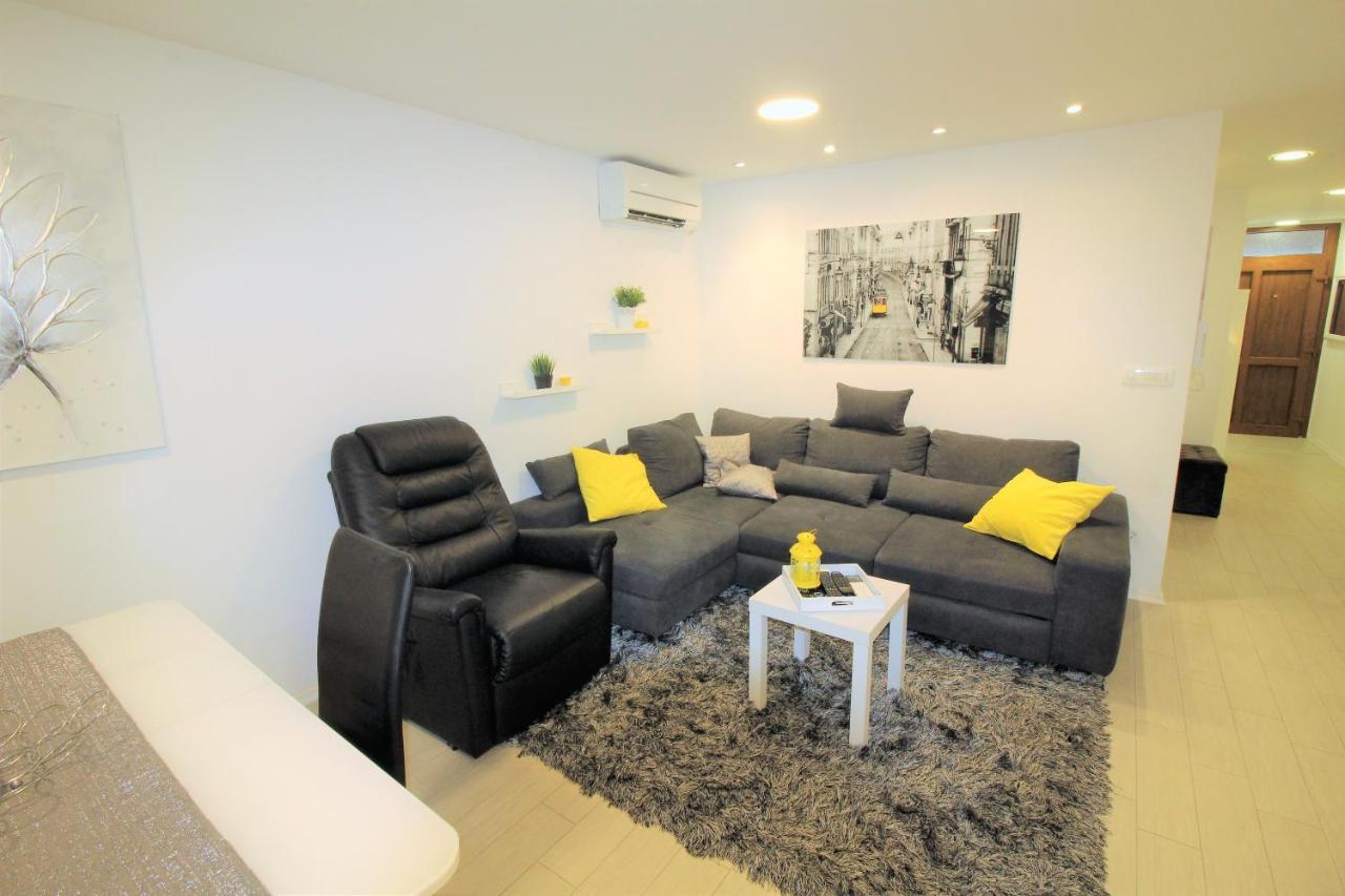 Apartment Pia シベニク エクステリア 写真