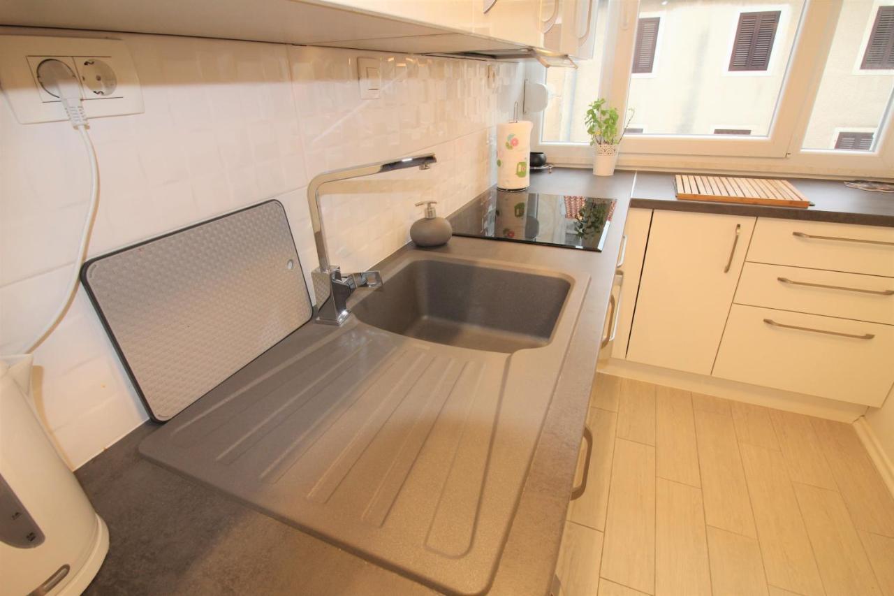 Apartment Pia シベニク エクステリア 写真