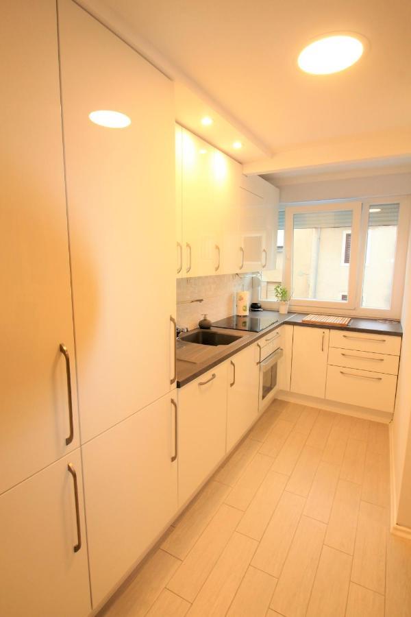 Apartment Pia シベニク エクステリア 写真